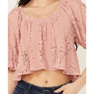 Free people Women's Stacey Lace Cropped pink size M
In great condition